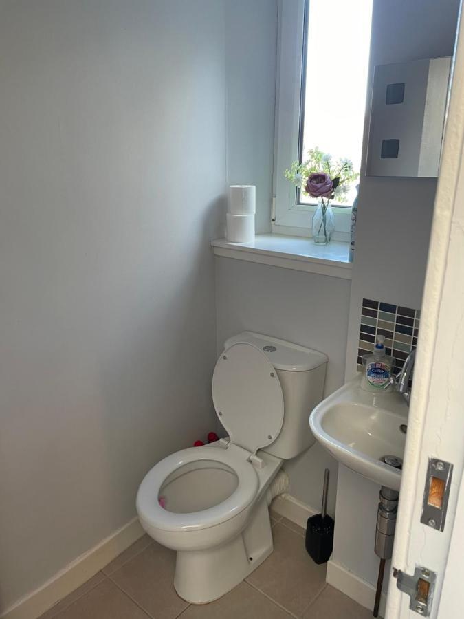 Newsagents Flat Appartement Lairg Buitenkant foto