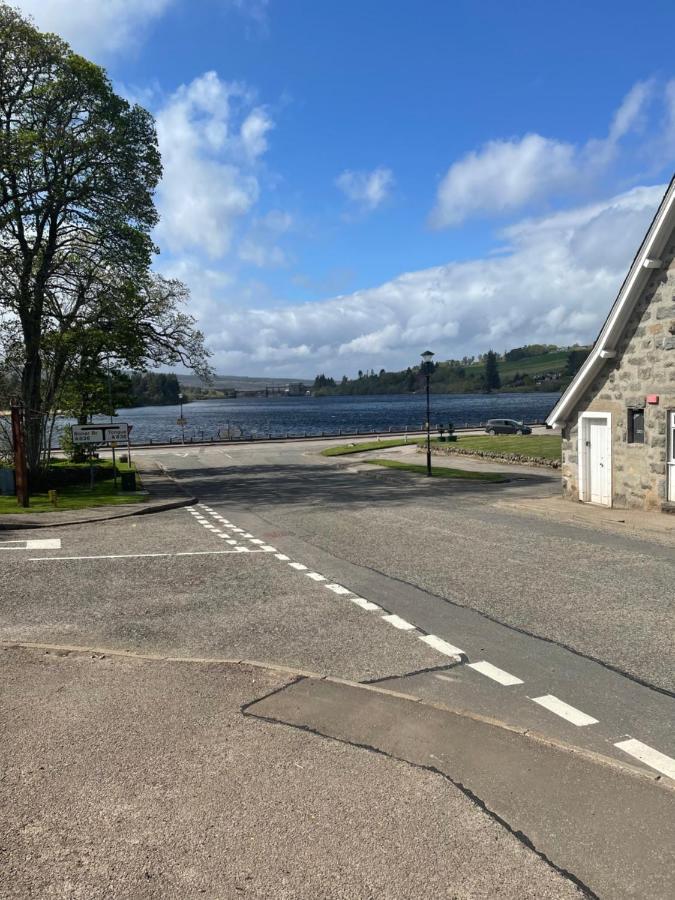Newsagents Flat Appartement Lairg Buitenkant foto