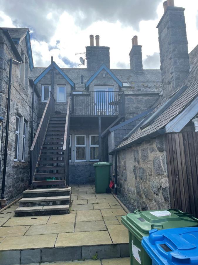 Newsagents Flat Appartement Lairg Buitenkant foto