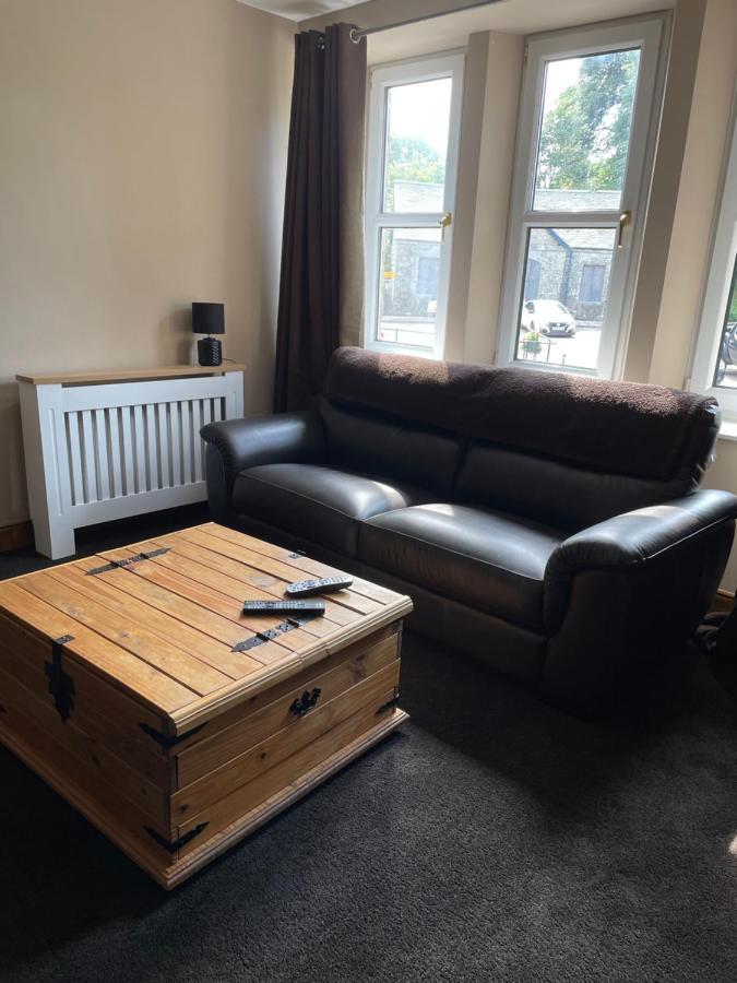 Newsagents Flat Appartement Lairg Buitenkant foto