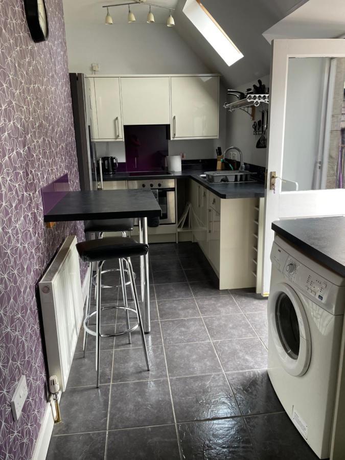 Newsagents Flat Appartement Lairg Buitenkant foto