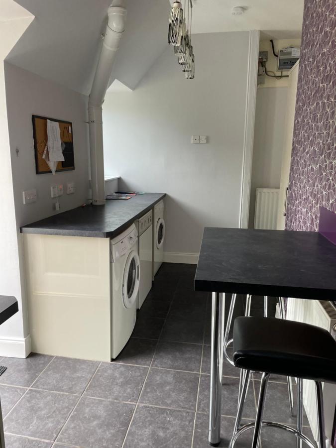 Newsagents Flat Appartement Lairg Buitenkant foto