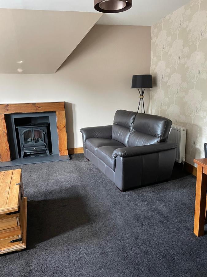 Newsagents Flat Appartement Lairg Buitenkant foto
