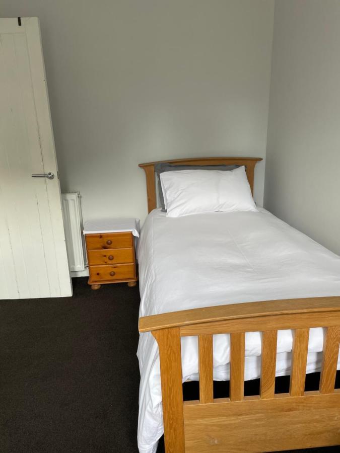 Newsagents Flat Appartement Lairg Buitenkant foto